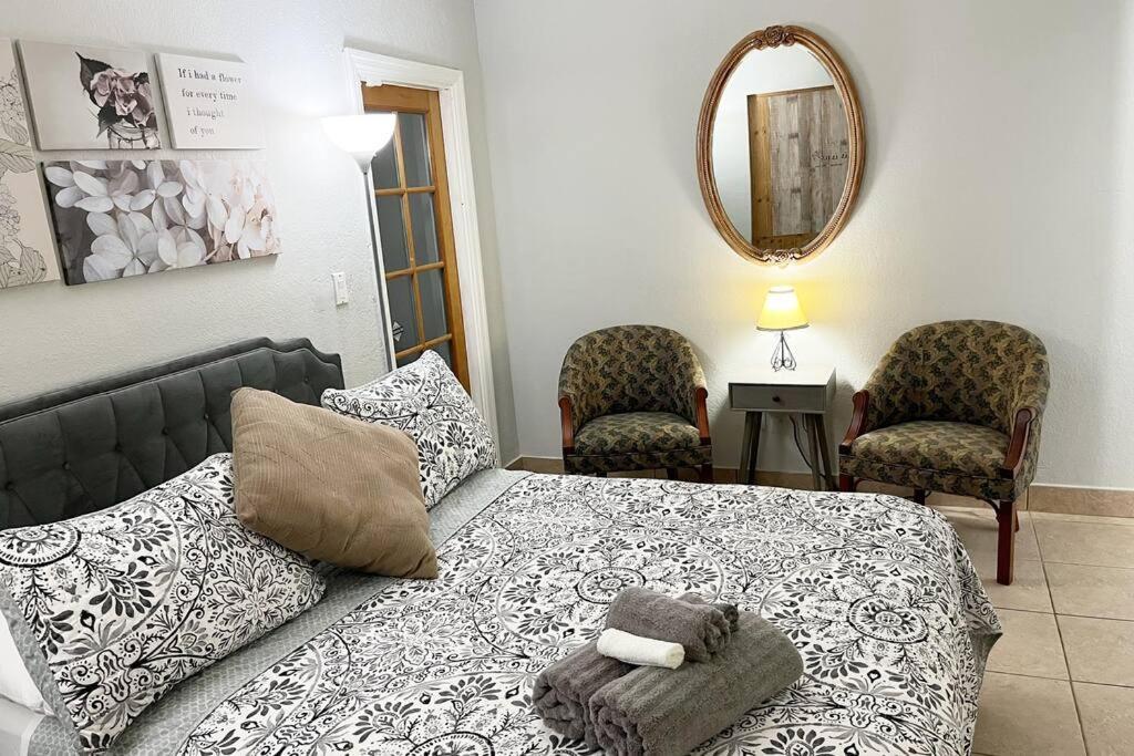 Amazing & Cozy Duplex Near Zoo ! Casa vacanze Miami